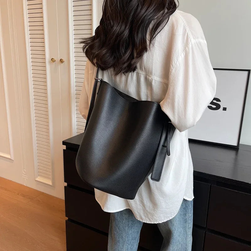 LEFTSIDE Retro Small Solid Color Leather Shoulder Bags for Women 2025 Designer Korean Fashion Female Handbags Underarm Bag