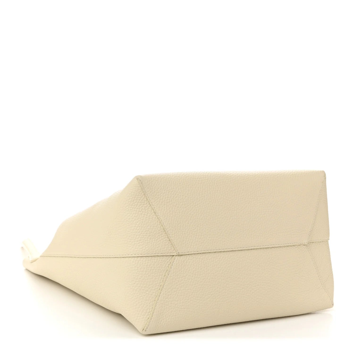 Pebbled Calfskin Everyday Cabas Avario
