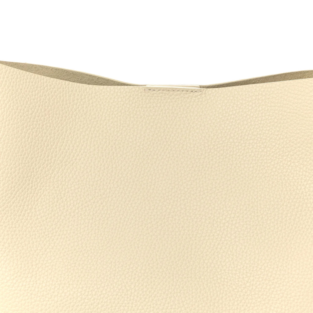 Pebbled Calfskin Everyday Cabas Avario