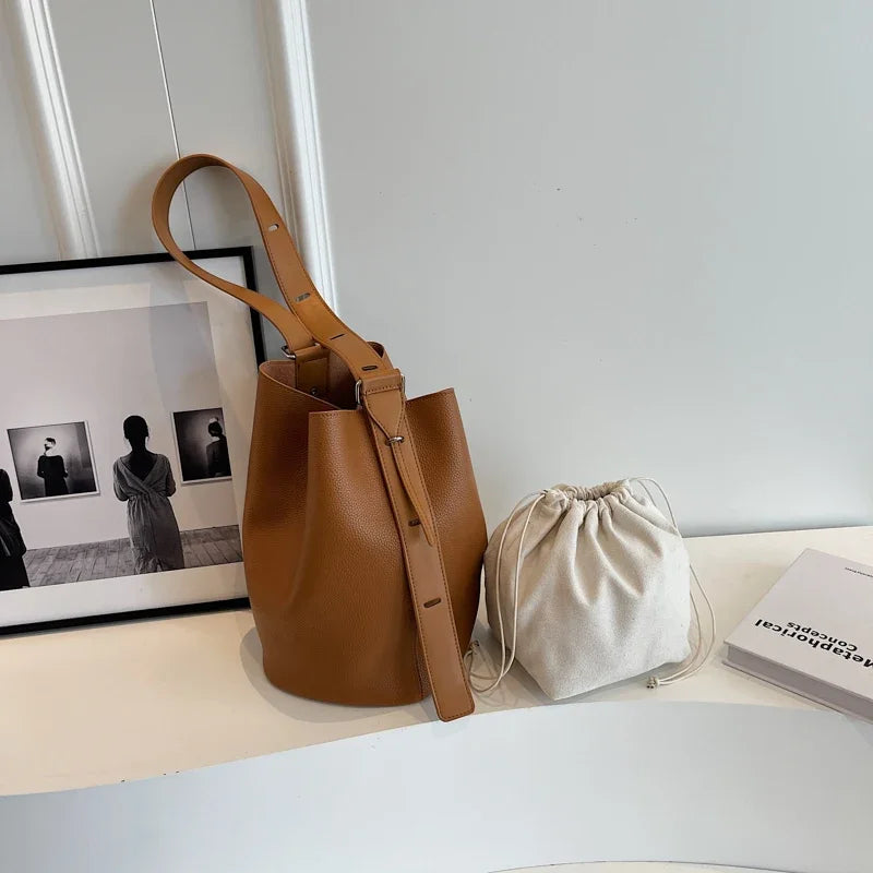 LEFTSIDE Retro Small Solid Color Leather Shoulder Bags for Women 2025 Designer Korean Fashion Female Handbags Underarm Bag